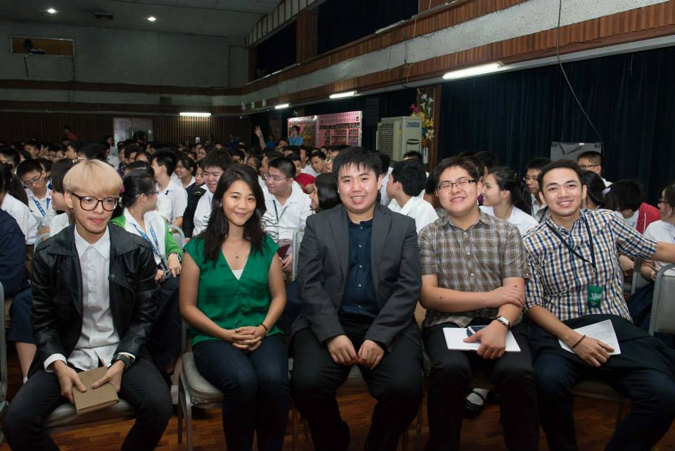 The CKS College Career Orientation's alumni and guest speakers (left to right) Jed Gregorio, Eugenie Griselle Tiu, Roy Guerra, Neil Phillip Chan, and Warner Lee talk about setting and pursuing goals with junior and senior students.