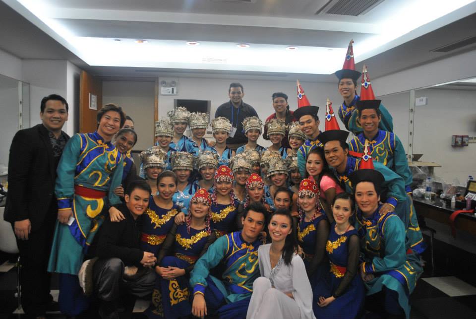 CKS College Chinese Dance Troupe with the Philippine Cultural College Dance Troupe, another talented group representing the Philippines
